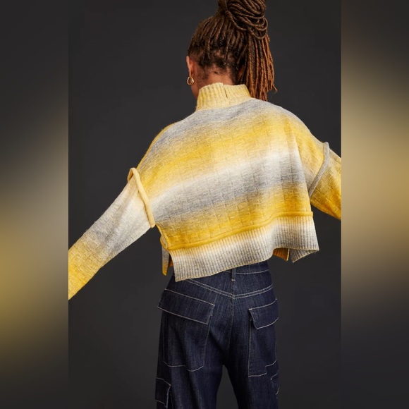 Pilcro Anthropologie Oversized Cropped Mock-Neck Sweater, Medium - Picture 8 of 9